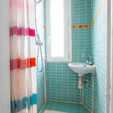 Superb Charming Studio Near Sacre Coeur דירה פריז